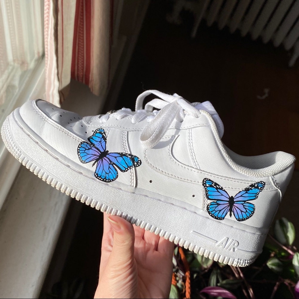 CUSTOM PAINTED AIR FORCE 1’S - Picture 3 of 3